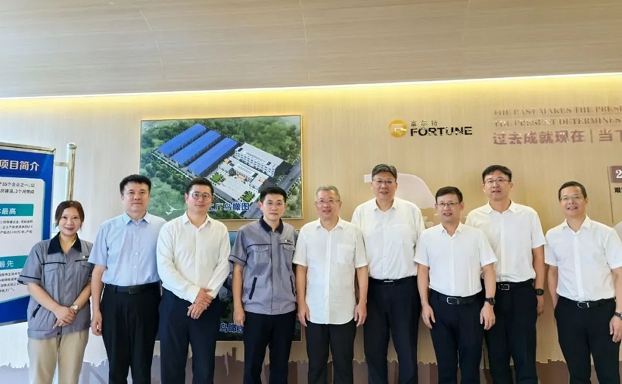 Jian Qin, general manager of China Unicom Group, visited FORTUNE 5G factory